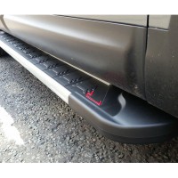 Боковые подножки (пороги) - Redline для Audi Q5 2008-2017 (алюминий+пластик)
